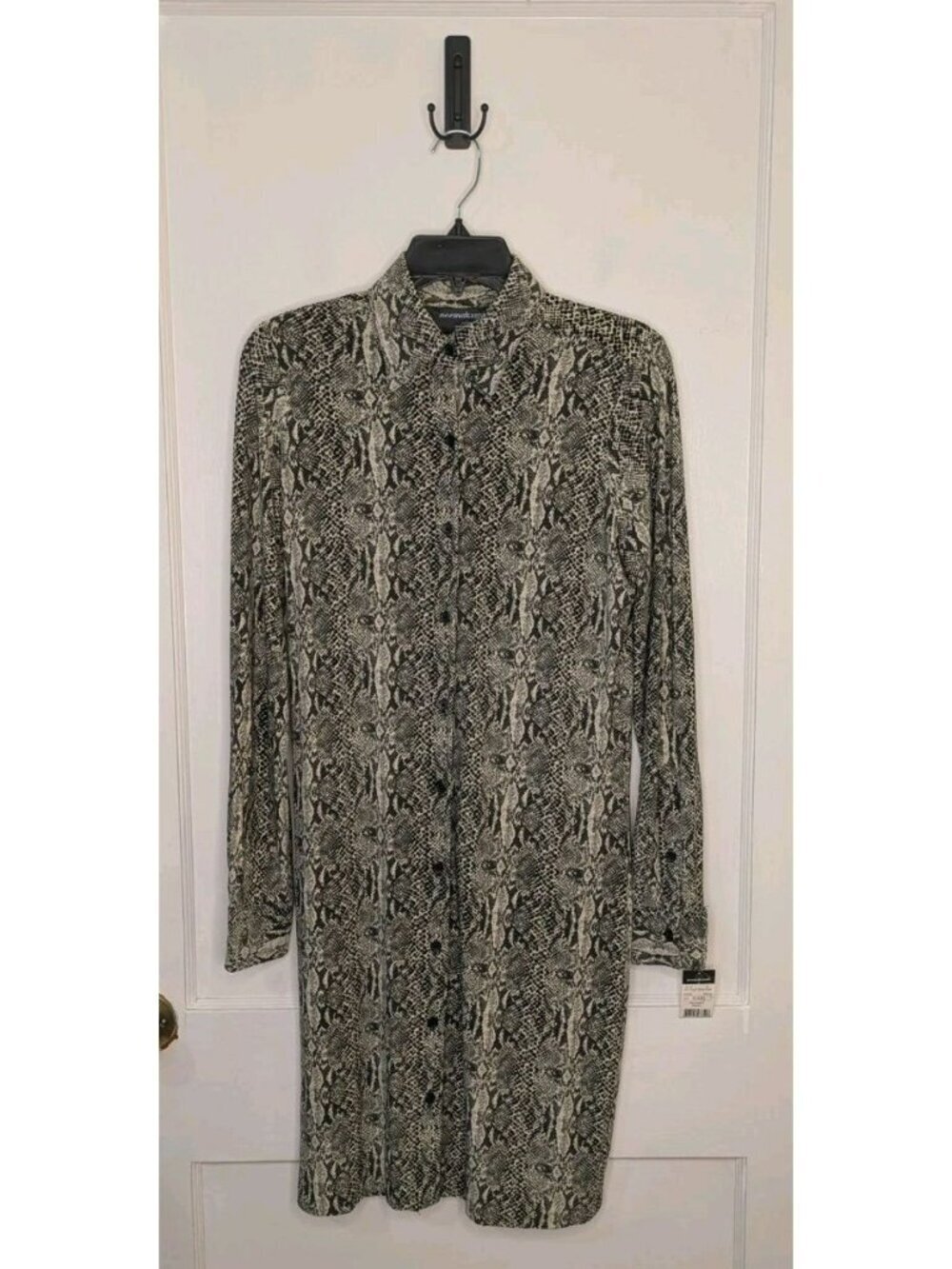 NWT Norma Kamali Snakeskin Print Button Down Stretchy Shirt Dress Size Small